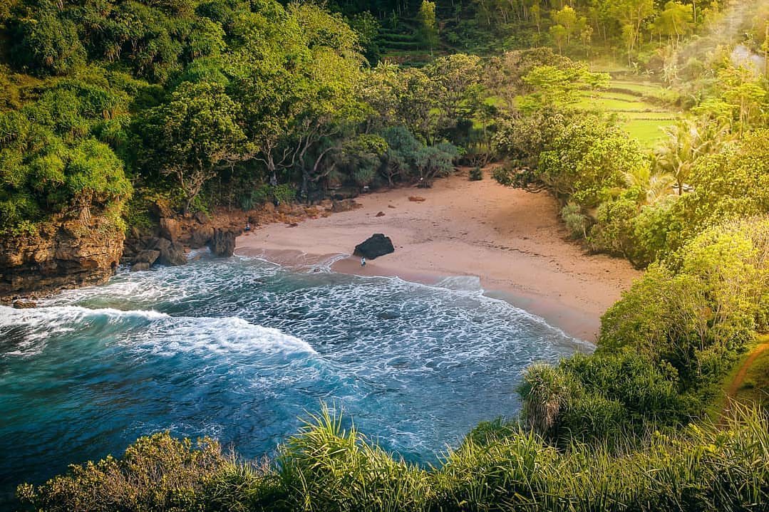 Ngetun Beach Gunung Kidul Yogyakarta